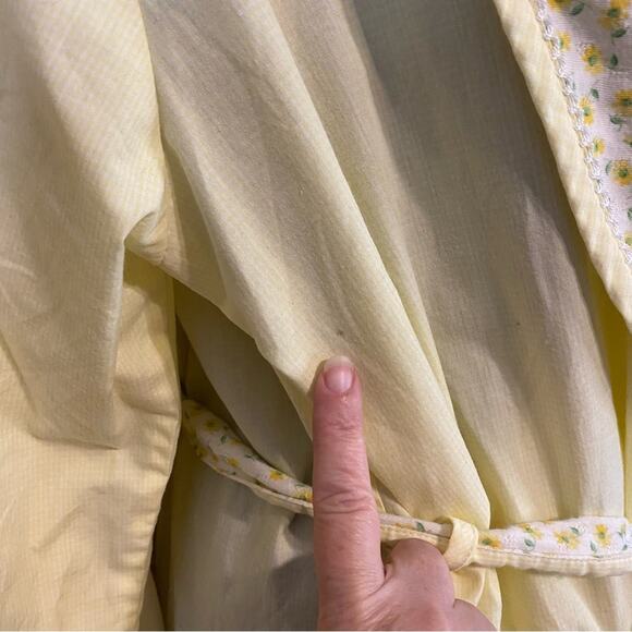 Secret treasures butter yellow ditzy floral cotton blend robe cottagecore large - Picture 10 of 15